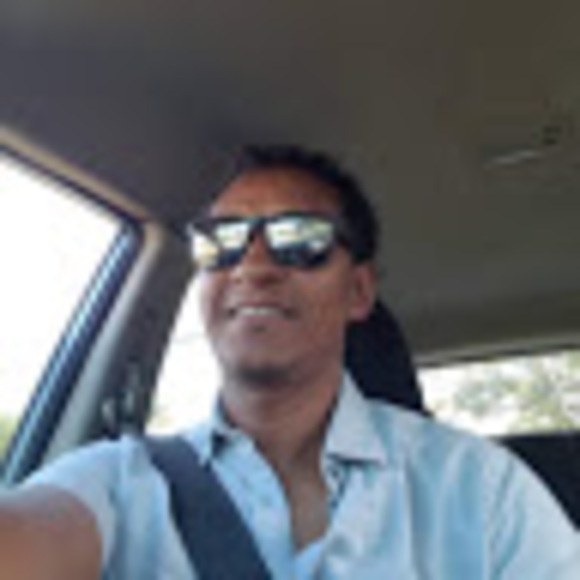 Meet your Posher, Carlos - Picture 1 of 1